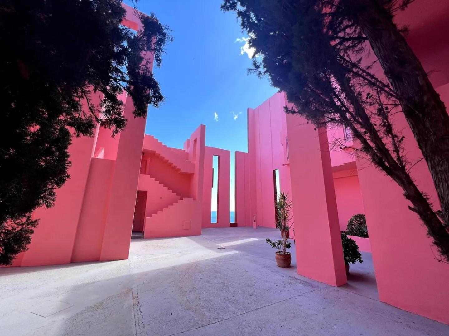 La Muralla Roja Apartment